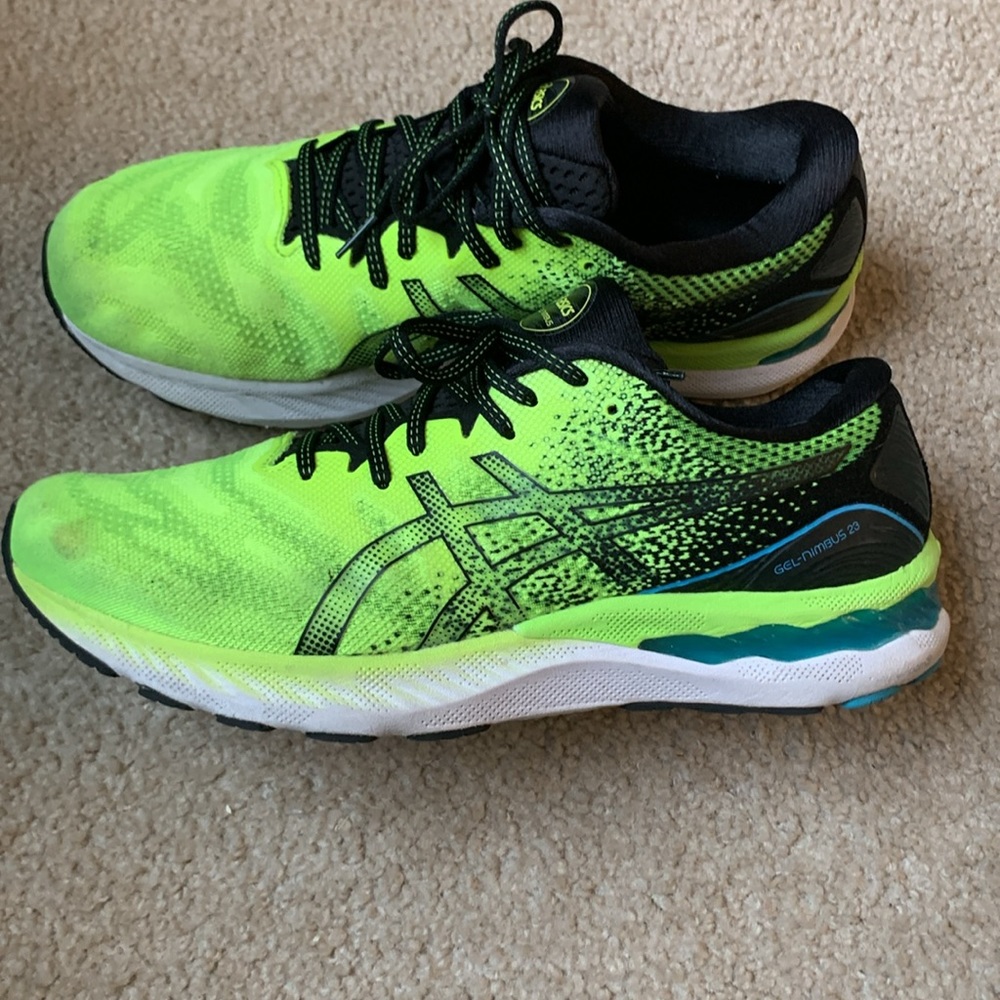 ASICS running shoes - Picture 4 of 9